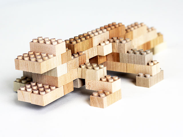 木製ブロック作品　ワニ